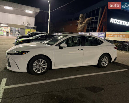 Білий Тойота Камрі, об'ємом двигуна 2.49 л та пробігом 3 тис. км за 37000 $, фото 3 на Automoto.ua