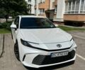 Белый Тойота Камри, объемом двигателя 2.5 л и пробегом 19 тыс. км за 38000 $, фото 1 на Automoto.ua