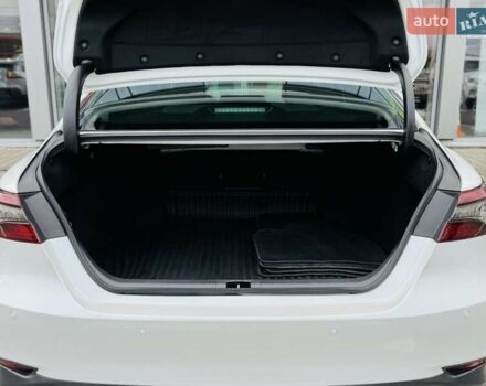 Білий Тойота Камрі, об'ємом двигуна 2.49 л та пробігом 54 тис. км за 38516 $, фото 9 на Automoto.ua