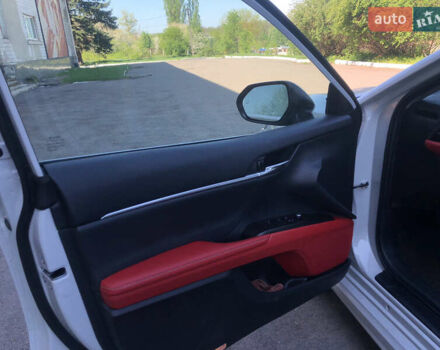 Білий Тойота Камрі, об'ємом двигуна 2.5 л та пробігом 2 тис. км за 44000 $, фото 30 на Automoto.ua