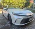 Белый Тойота Камри, объемом двигателя 2.49 л и пробегом 26 тыс. км за 47000 $, фото 1 на Automoto.ua