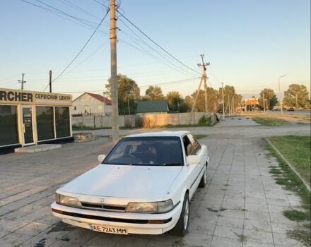 Белый Тойота Камри, объемом двигателя 1.7 л и пробегом 280 тыс. км за 85000 $, фото 1 на Automoto.ua