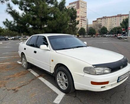 Белый Тойота Камри, объемом двигателя 2.2 л и пробегом 550 тыс. км за 2200 $, фото 1 на Automoto.ua