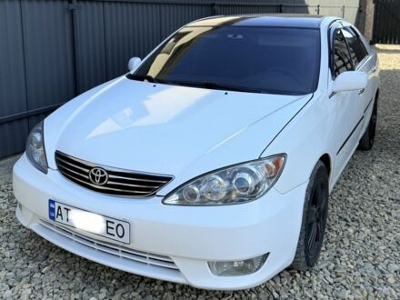 Тойота Камри 2005 в Коломые на Automoto.ua Белый Тойота Камри, объемом двигателя 2.4 л и пробегом 325 тыс. км за 5500 $, фото 1 на Automoto.ua