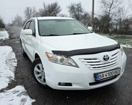 Белый Тойота Камри, объемом двигателя 2.36 л и пробегом 215 тыс. км за 7900 $, фото 1 на Automoto.ua