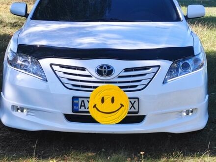 Белый Тойота Камри, объемом двигателя 2.4 л и пробегом 284 тыс. км за 6900 $, фото 1 на Automoto.ua