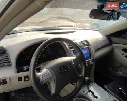Белый Тойота Камри, объемом двигателя 2.4 л и пробегом 285 тыс. км за 6900 $, фото 1 на Automoto.ua