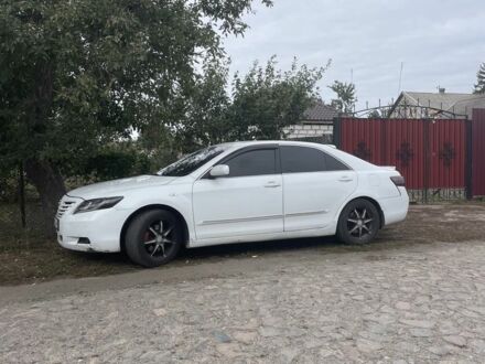 Тойота Камри 2008 в Пятихатках на Automoto.ua Белый Тойота Камри, объемом двигателя 2.4 л и пробегом 270 тыс. км за 4500 $, фото 1 на Automoto.ua