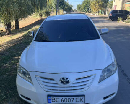 Белый Тойота Камри, объемом двигателя 2.36 л и пробегом 235 тыс. км за 5800 $, фото 1 на Automoto.ua