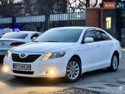Білий Тойота Камрі, об'ємом двигуна 3.5 л та пробігом 286 тис. км за 7650 $, фото 1 на Automoto.ua