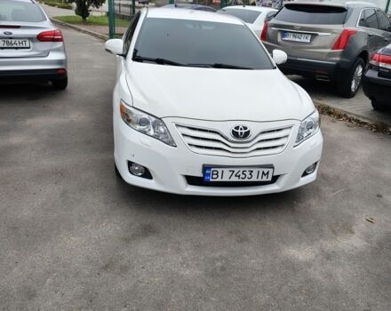 Білий Тойота Камрі, об'ємом двигуна 2.4 л та пробігом 197 тис. км за 9800 $, фото 1 на Automoto.ua