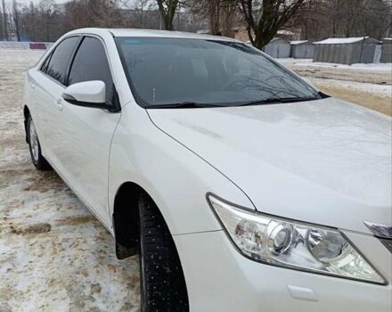 Белый Тойота Камри, объемом двигателя 2.5 л и пробегом 120 тыс. км за 16500 $, фото 1 на Automoto.ua