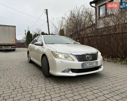 Білий Тойота Камрі, об'ємом двигуна 2.49 л та пробігом 216 тис. км за 12500 $, фото 1 на Automoto.ua