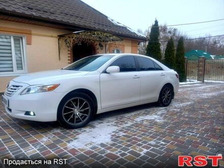 Білий Тойота Камрі, об'ємом двигуна 2.7 л та пробігом 210 тис. км за 8200 $, фото 1 на Automoto.ua