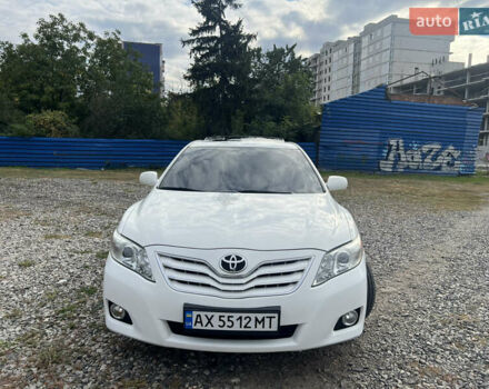 Білий Тойота Камрі, об'ємом двигуна 3.46 л та пробігом 149 тис. км за 11500 $, фото 1 на Automoto.ua