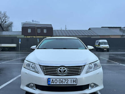 Білий Тойота Камрі, об'ємом двигуна 2.49 л та пробігом 251 тис. км за 13399 $, фото 1 на Automoto.ua