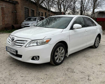 Білий Тойота Камрі, об'ємом двигуна 2.36 л та пробігом 264 тис. км за 7500 $, фото 1 на Automoto.ua