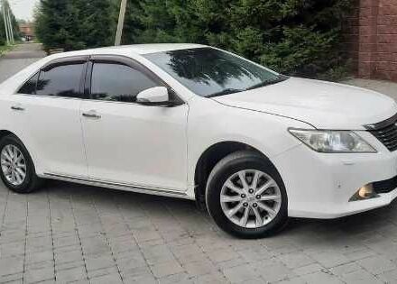 Тойота Камри 2012 в Киеве на Automoto.ua Белый Тойота Камри, объемом двигателя 2.5 л и пробегом 114 тыс. км за 6300 $, фото 1 на Automoto.ua