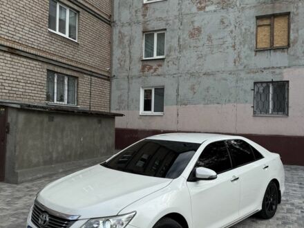 Тойота Камри 2012 в Запорожье на Automoto.ua Белый Тойота Камри, объемом двигателя 2.5 л и пробегом 185 тыс. км за 14000 $, фото 1 на Automoto.ua