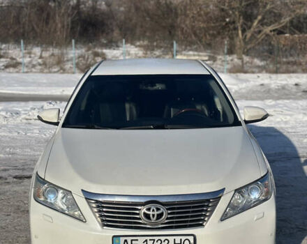 Белый Тойота Камри, объемом двигателя 2.5 л и пробегом 190 тыс. км за 13999 $, фото 1 на Automoto.ua