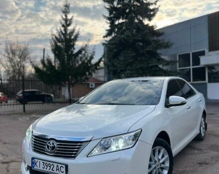 Белый Тойота Камри, объемом двигателя 2.49 л и пробегом 193 тыс. км за 12700 $, фото 1 на Automoto.ua