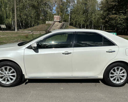 Білий Тойота Камрі, об'ємом двигуна 2.5 л та пробігом 262 тис. км за 13500 $, фото 1 на Automoto.ua