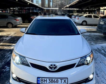 Білий Тойота Камрі, об'ємом двигуна 2.5 л та пробігом 270 тис. км за 9700 $, фото 1 на Automoto.ua