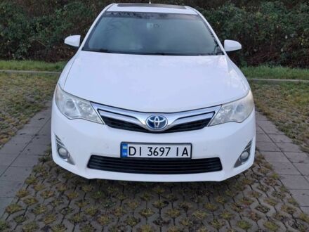 Білий Тойота Камрі, об'ємом двигуна 2.5 л та пробігом 220 тис. км за 14500 $, фото 1 на Automoto.ua