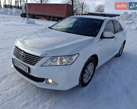 Білий Тойота Камрі, об'ємом двигуна 2.5 л та пробігом 167 тис. км за 13700 $, фото 1 на Automoto.ua