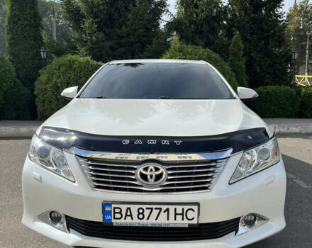 Білий Тойота Камрі, об'ємом двигуна 2.49 л та пробігом 234 тис. км за 14000 $, фото 1 на Automoto.ua