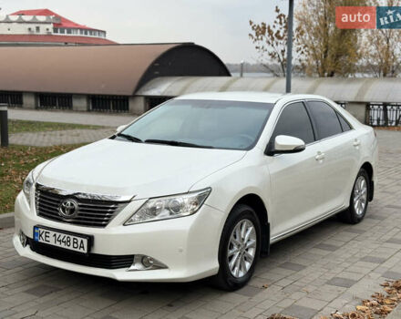 Белый Тойота Камри, объемом двигателя 2.49 л и пробегом 106 тыс. км за 12700 $, фото 1 на Automoto.ua