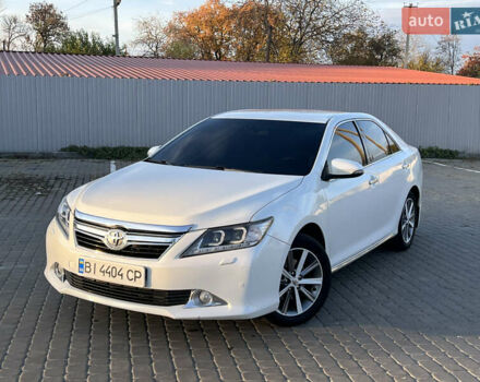 Тойота Камри 2012 в Козельщине на Automoto.ua Белый Тойота Камри, объемом двигателя 2.5 л и пробегом 182 тыс. км за 14000 $, фото 1 на Automoto.ua