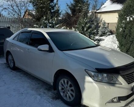 Белый Тойота Камри, объемом двигателя 2.5 л и пробегом 156 тыс. км за 14200 $, фото 1 на Automoto.ua