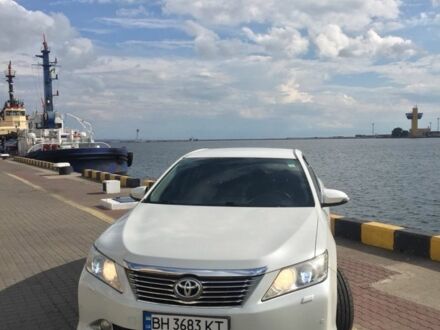 Тойота Камри 2013 в Одессе на Automoto.ua Белый Тойота Камри, объемом двигателя 2.5 л и пробегом 240 тыс. км за 15000 $, фото 1 на Automoto.ua