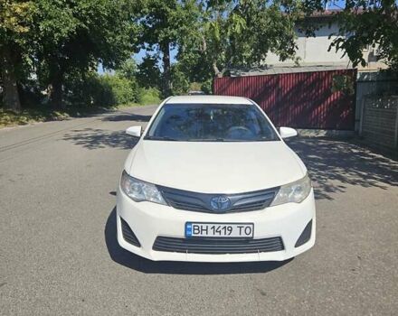 Белый Тойота Камри, объемом двигателя 2.49 л и пробегом 440 тыс. км за 9000 $, фото 1 на Automoto.ua