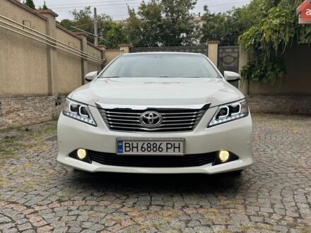Белый Тойота Камри, объемом двигателя 2.49 л и пробегом 270 тыс. км за 13500 $, фото 1 на Automoto.ua