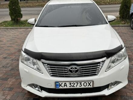 Білий Тойота Камрі, об'ємом двигуна 2.5 л та пробігом 206 тис. км за 12000 $, фото 1 на Automoto.ua