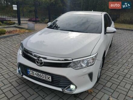 Тойота Камри 2014 в Прилуках на Automoto.ua Белый Тойота Камри, объемом двигателя 2.5 л и пробегом 175 тыс. км за 13999 $, фото 1 на Automoto.ua