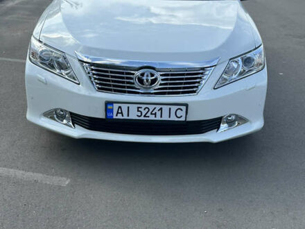 Білий Тойота Камрі, об'ємом двигуна 2.49 л та пробігом 250 тис. км за 12900 $, фото 1 на Automoto.ua