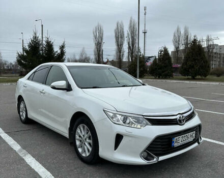 Белый Тойота Камри, объемом двигателя 2.49 л и пробегом 190 тыс. км за 16800 $, фото 1 на Automoto.ua