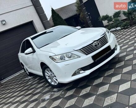 Белый Тойота Камри, объемом двигателя 2.49 л и пробегом 155 тыс. км за 14500 $, фото 1 на Automoto.ua