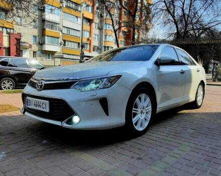 Белый Тойота Камри, объемом двигателя 2.5 л и пробегом 160 тыс. км за 19500 $, фото 1 на Automoto.ua