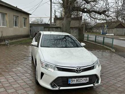 Білий Тойота Камрі, об'ємом двигуна 2.5 л та пробігом 170 тис. км за 18000 $, фото 1 на Automoto.ua