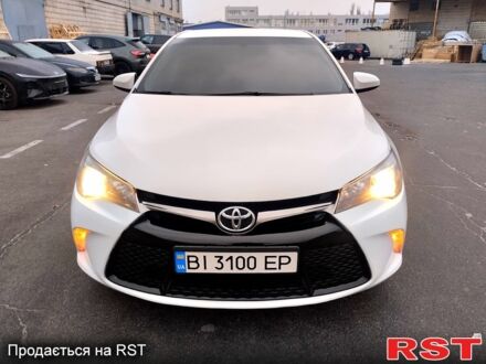 Тойота Камри 2015 в Киеве на Automoto.ua Белый Тойота Камри, объемом двигателя 2.5 л и пробегом 115 тыс. км за 14700 $, фото 1 на Automoto.ua