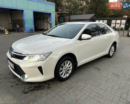 Белый Тойота Камри, объемом двигателя 2.49 л и пробегом 169 тыс. км за 15500 $, фото 1 на Automoto.ua