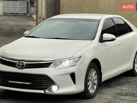 Білий Тойота Камрі, об'ємом двигуна 2.49 л та пробігом 240 тис. км за 15333 $, фото 1 на Automoto.ua
