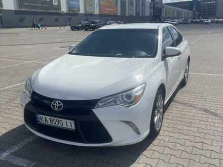 Белый Тойота Камри, объемом двигателя 2.49 л и пробегом 333 тыс. км за 11900 $, фото 1 на Automoto.ua