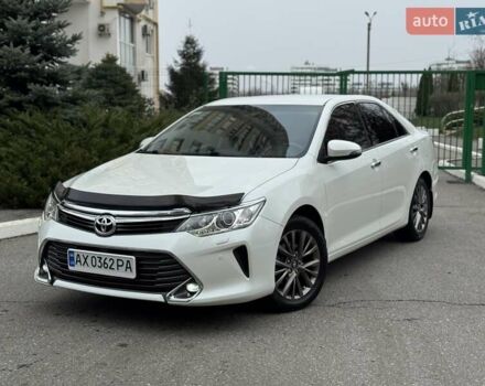 Білий Тойота Камрі, об'ємом двигуна 2.49 л та пробігом 172 тис. км за 17900 $, фото 1 на Automoto.ua