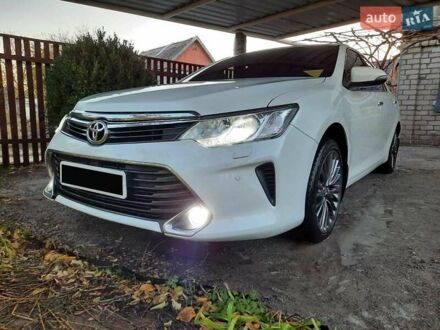 Білий Тойота Камрі, об'ємом двигуна 2.5 л та пробігом 160 тис. км за 19500 $, фото 1 на Automoto.ua