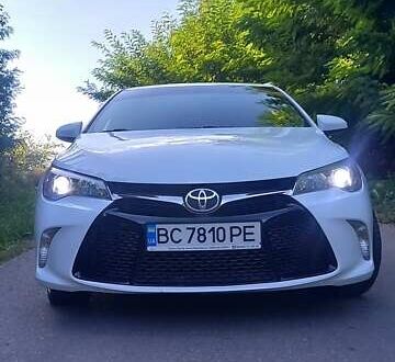 Тойота Камрі 2015 у Львові на Automoto.ua Білий Тойота Камрі, об'ємом двигуна 2.49 л та пробігом 189 тис. км за 14600 $, фото 1 на Automoto.ua